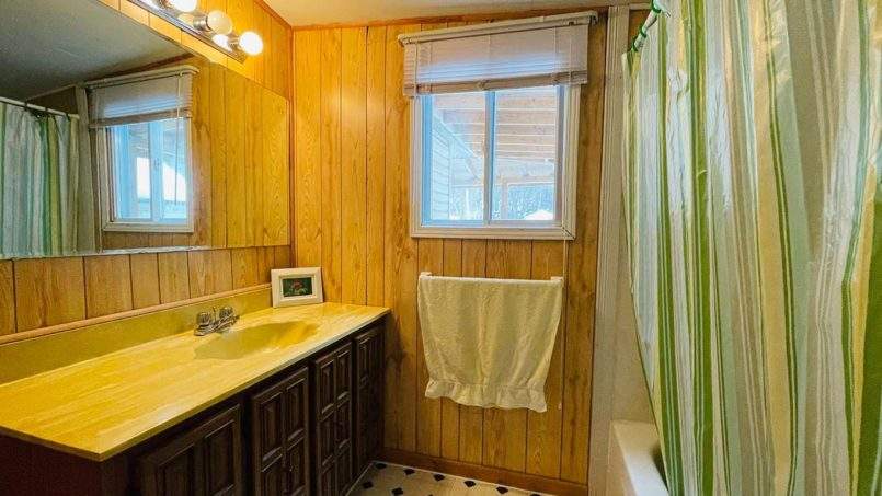 advenbay-cottage-20-washroom
